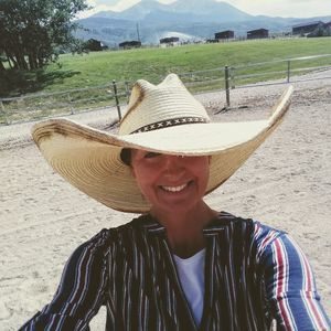 Meet your Posher, Avigayil